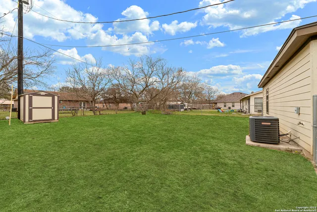 $1,500 | 1534 Lahn Road, New Braunfels, TX 78130