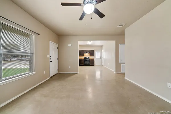 $1,395 | 1534 Lahn Road, New Braunfels, TX 78130