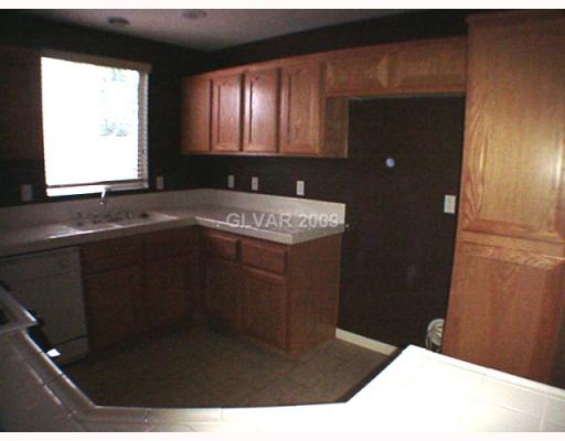 7204 Bindweed Road Las Vegas, NV 89113 - Photo 4 of 8 Kitchen.