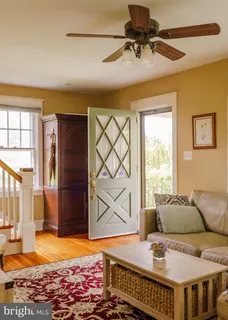 $595,000 | 8112 Flourtown Avenue, Wyndmoor, PA 19038