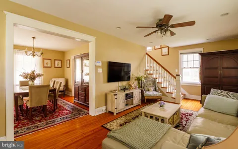 $595,000 | 8112 Flourtown Avenue, Wyndmoor, PA 19038