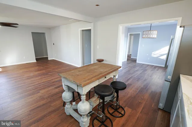 a view of livingroom with furniture and wooden floor