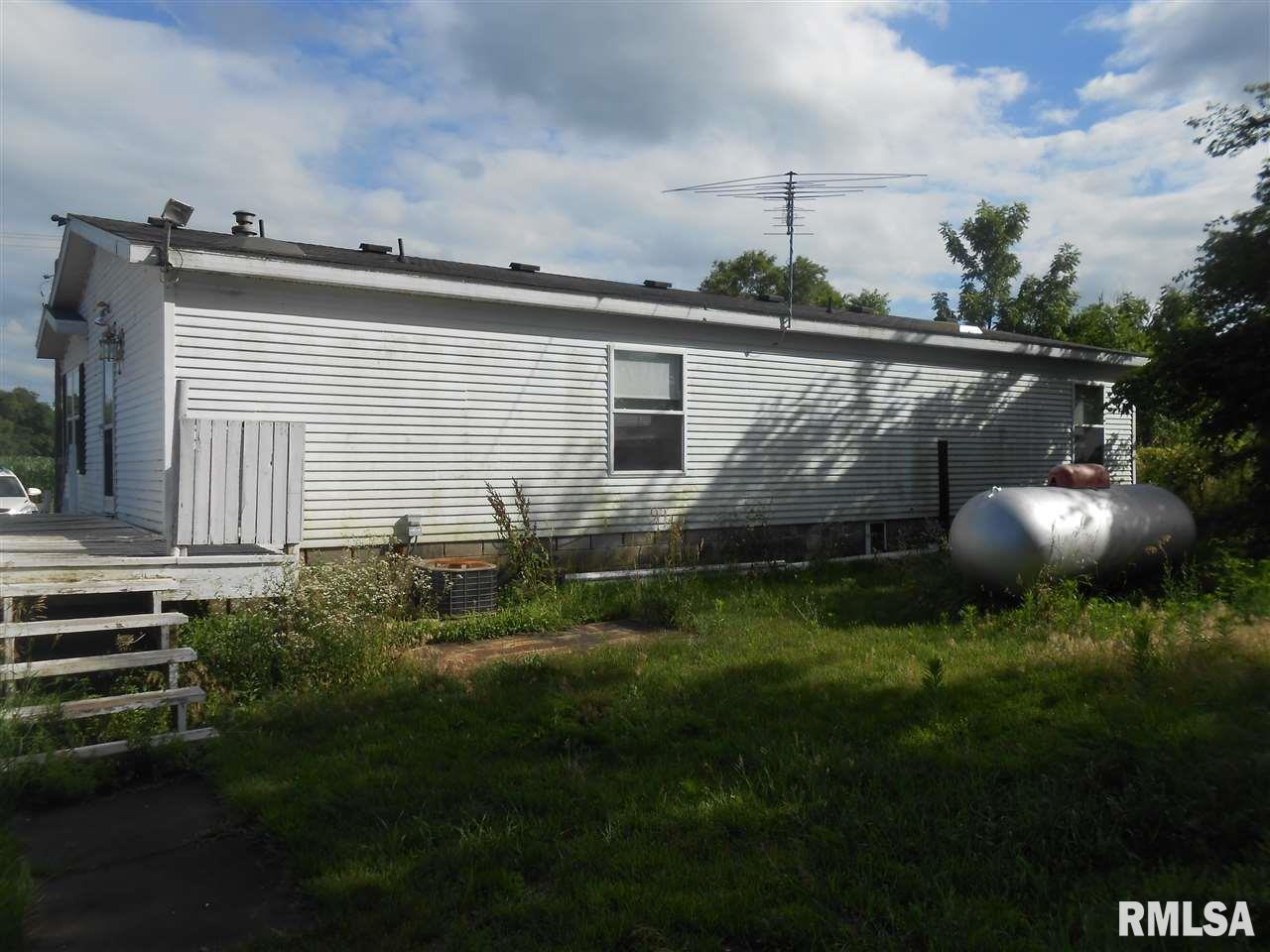 10170 Lyman Road Erie, IL 61250 - Photo 4 of 14