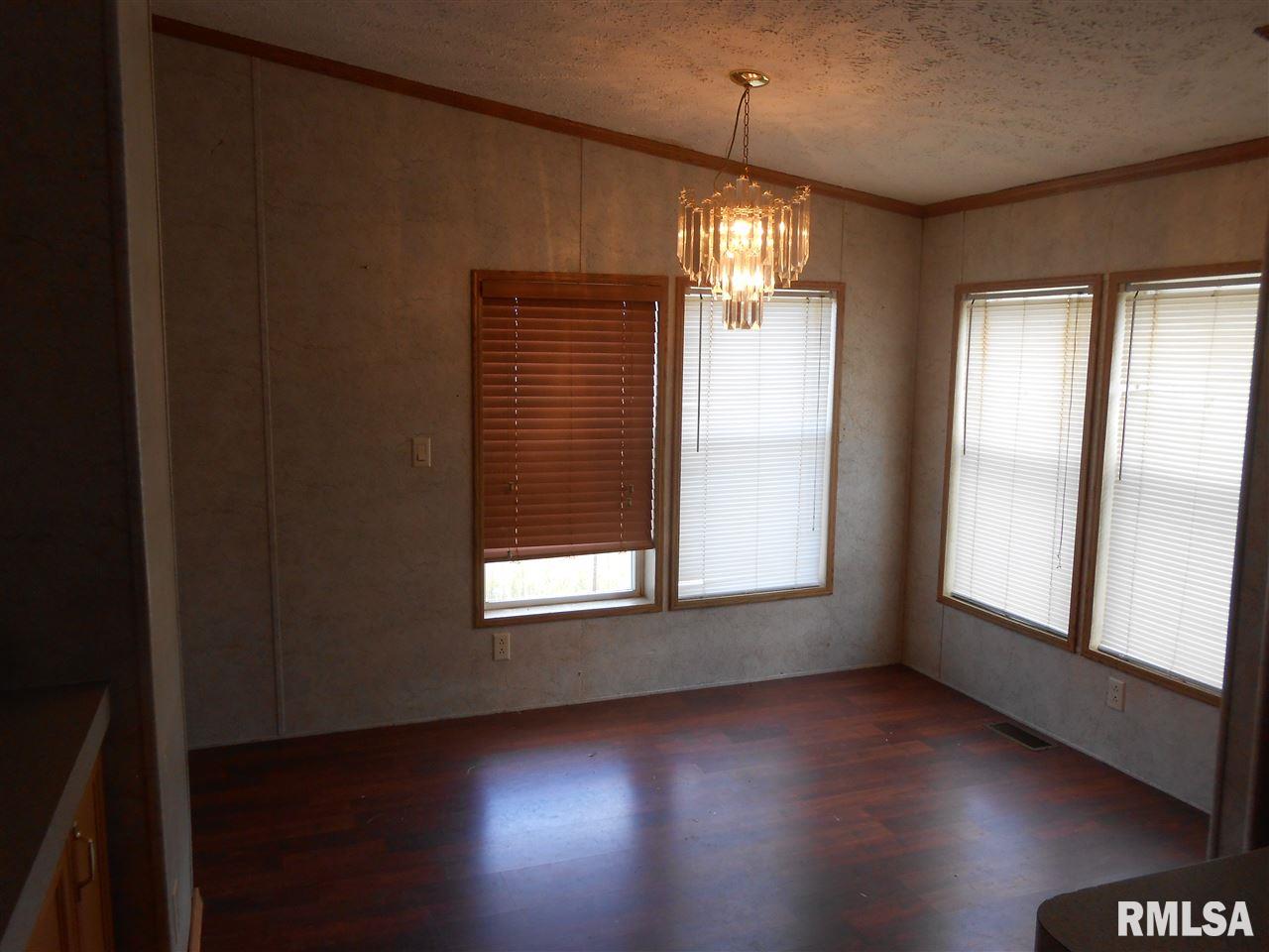 10170 Lyman Road Erie, IL 61250 - Photo 6 of 14