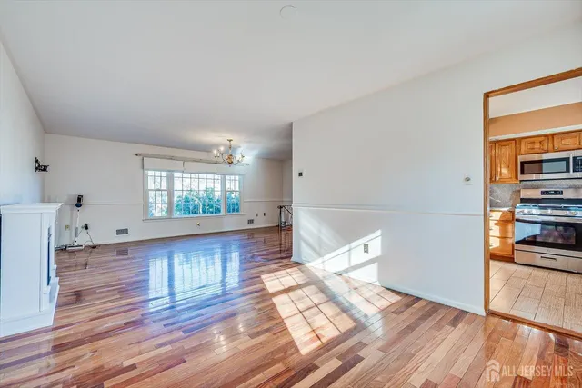 $4,000 | 15 Howell Avenue, Piscataway, NJ 08854