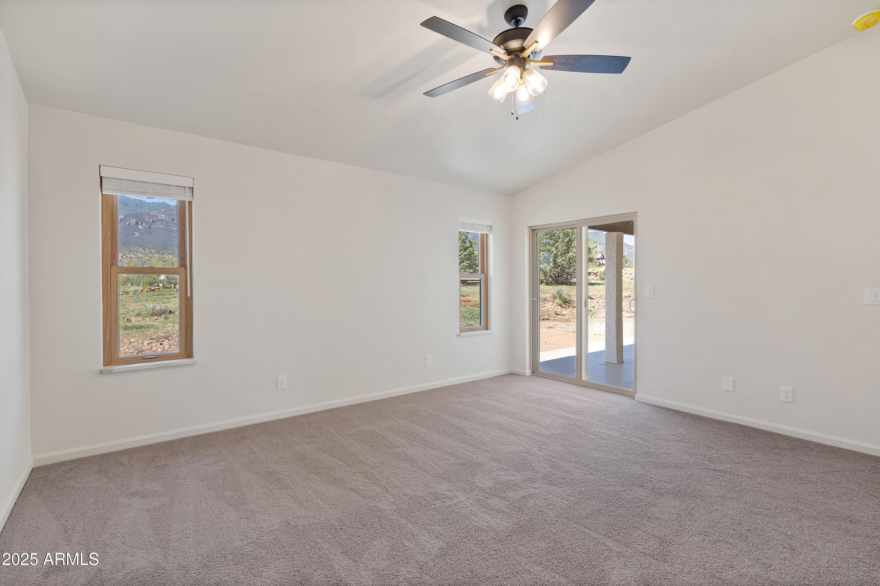 5027 South Whitewing Road Sierra Vista, AZ 85650 - Photo 28 of 68 Access to Back Covered Patio