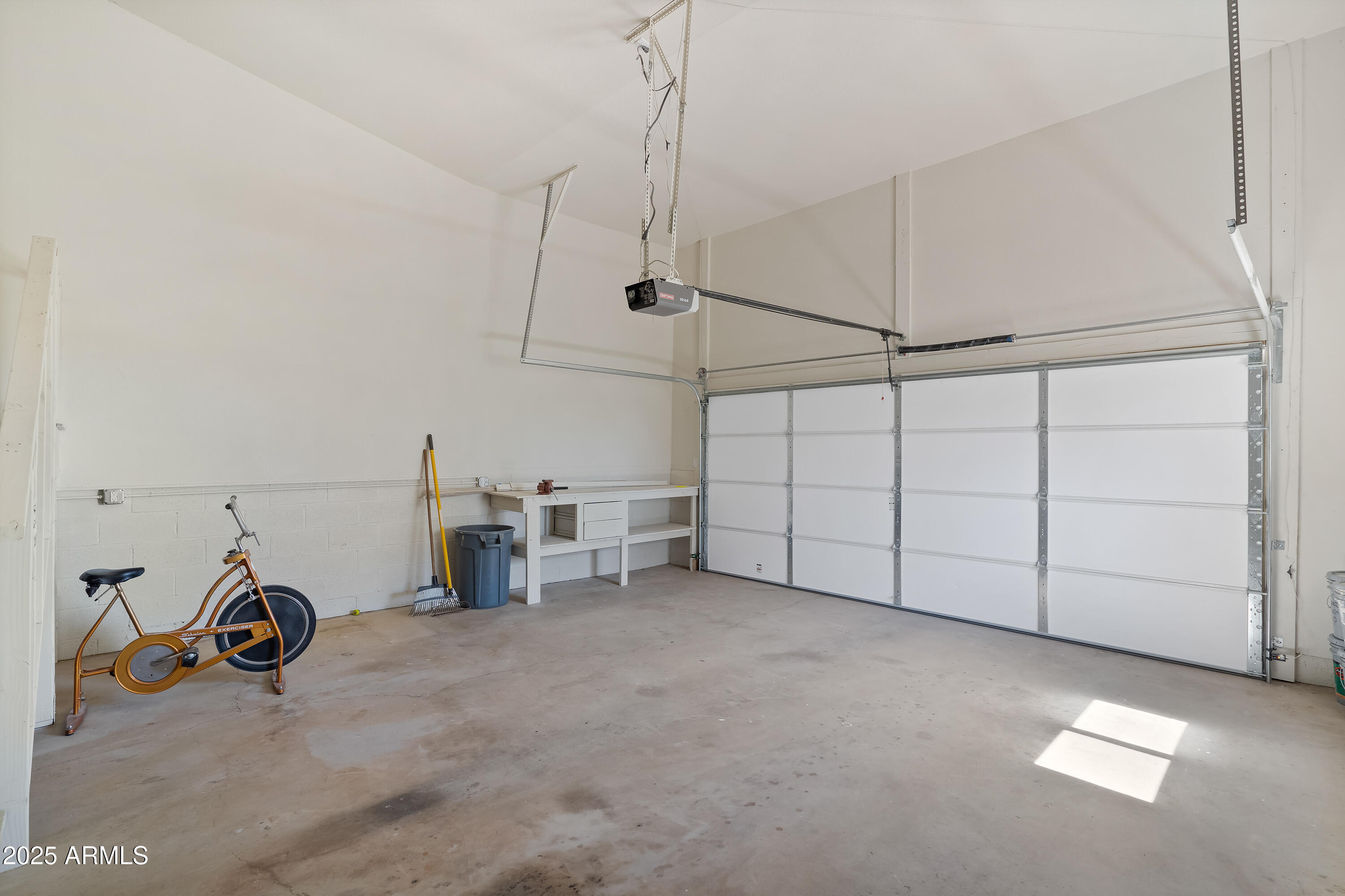 5027 South Whitewing Road Sierra Vista, AZ 85650 - Photo 45 of 68 Extra Tall Garage / Great for Lifts