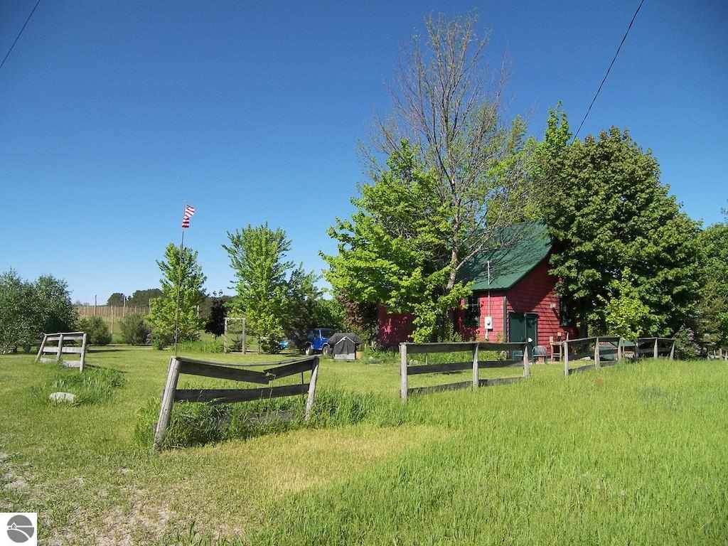 6969 South Schomberg Road Cedar, MI 49621 - Photo 31 of 31 1786073-30.JPG