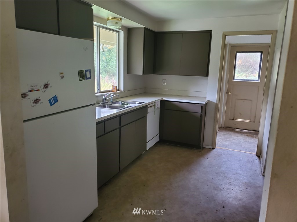 380 Cain Lake Road Sedro-Woolley, WA 98284 - Photo 6 of 20 Gallery Image 6
