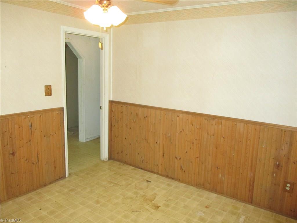 204 Cameron Road Lexington, NC 27295 - Photo 11 of 50 Gallery Image 11