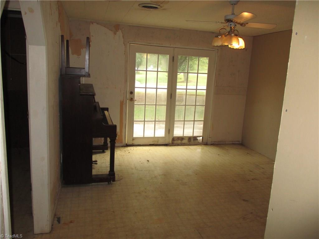 204 Cameron Road Lexington, NC 27295 - Photo 16 of 50 Gallery Image 16