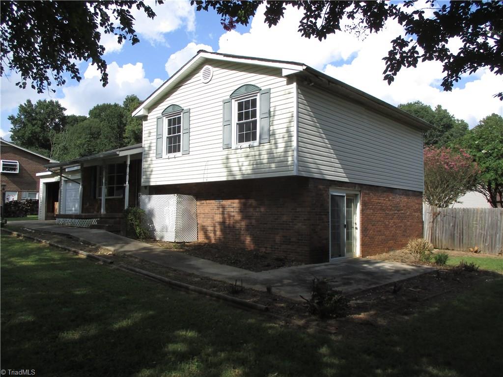 204 Cameron Road Lexington, NC 27295 - Photo 4 of 50 Gallery Image 4
