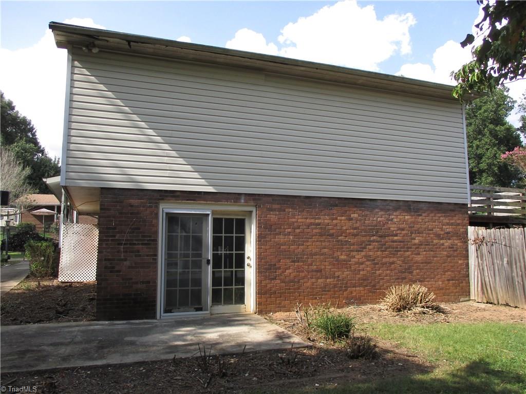 204 Cameron Road Lexington, NC 27295 - Photo 5 of 50 Gallery Image 5
