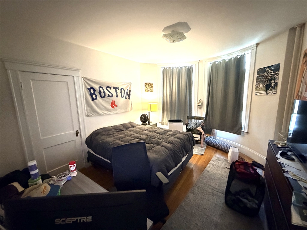 1673 Beacon Street, Unit 2 Brookline, MA 02445 - Photo 5 of 10
