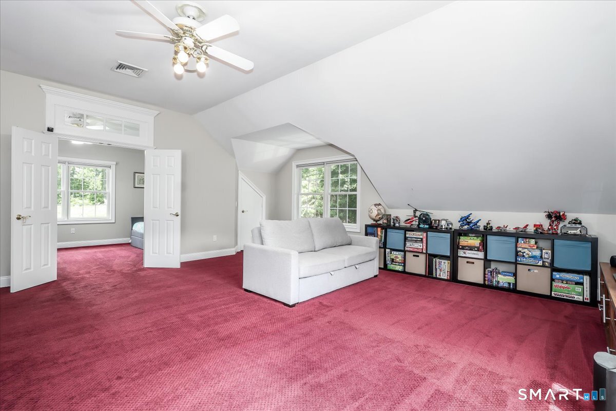 8 Rock Ridge Court New Fairfield, CT 06812 - Photo 27 of 39