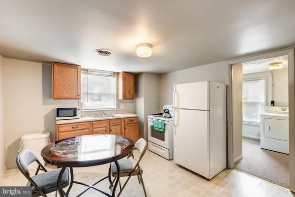 $1,600 | 3868 Sykesville Road, Unit 2, Finksburg, MD 21048