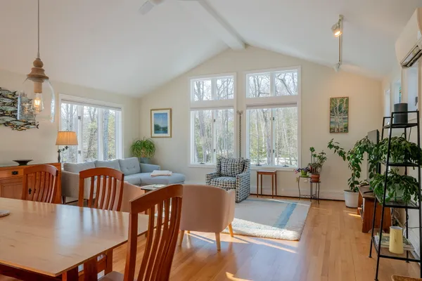 $1,295,000 | 29 South Freeport Road, Freeport, ME 04032