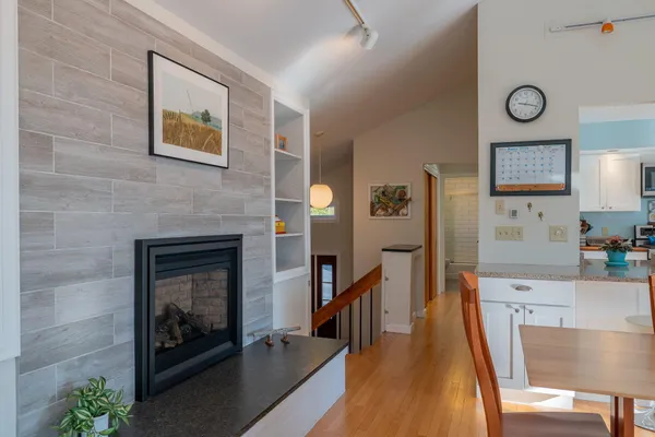 $1,295,000 | 29 South Freeport Road, Freeport, ME 04032