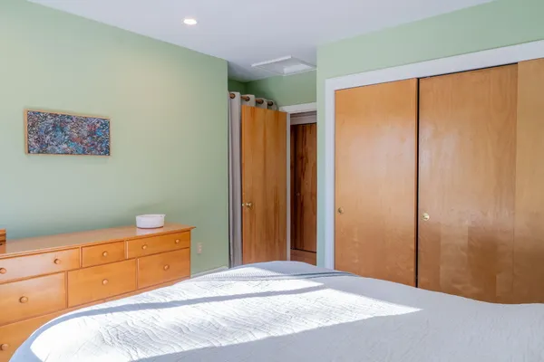 $1,295,000 | 29 South Freeport Road, Freeport, ME 04032