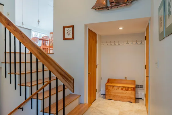 $1,295,000 | 29 South Freeport Road, Freeport, ME 04032