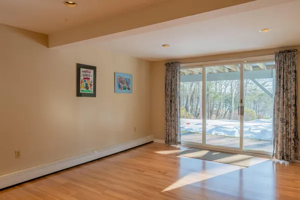 $1,295,000 | 29 South Freeport Road, Freeport, ME 04032