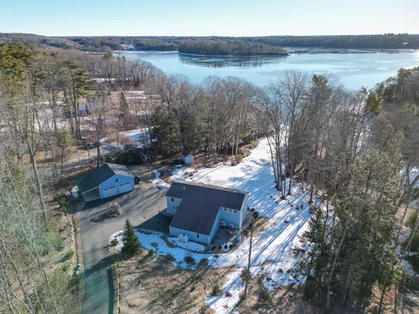 $1,295,000 | 29 South Freeport Road, Freeport, ME 04032