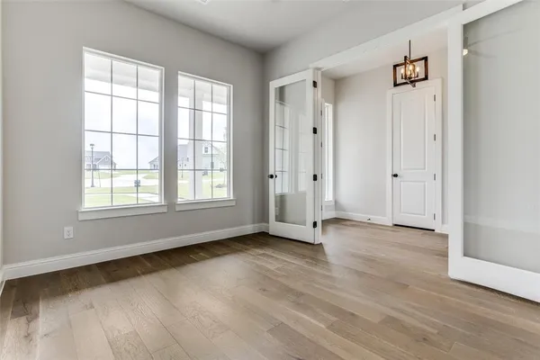 an empty room with window