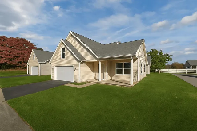 $424,990 | 2806 Opal Court, Traverse City, MI 49684