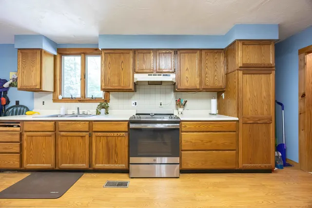 $330,000 | 823 Country Land Drive, Haverhill, NH 03774