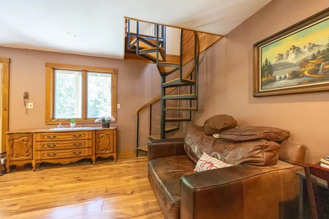 $330,000 | 823 Country Land Drive, Haverhill, NH 03774