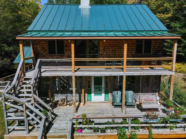 $330,000 | 823 Country Land Drive, Haverhill, NH 03774