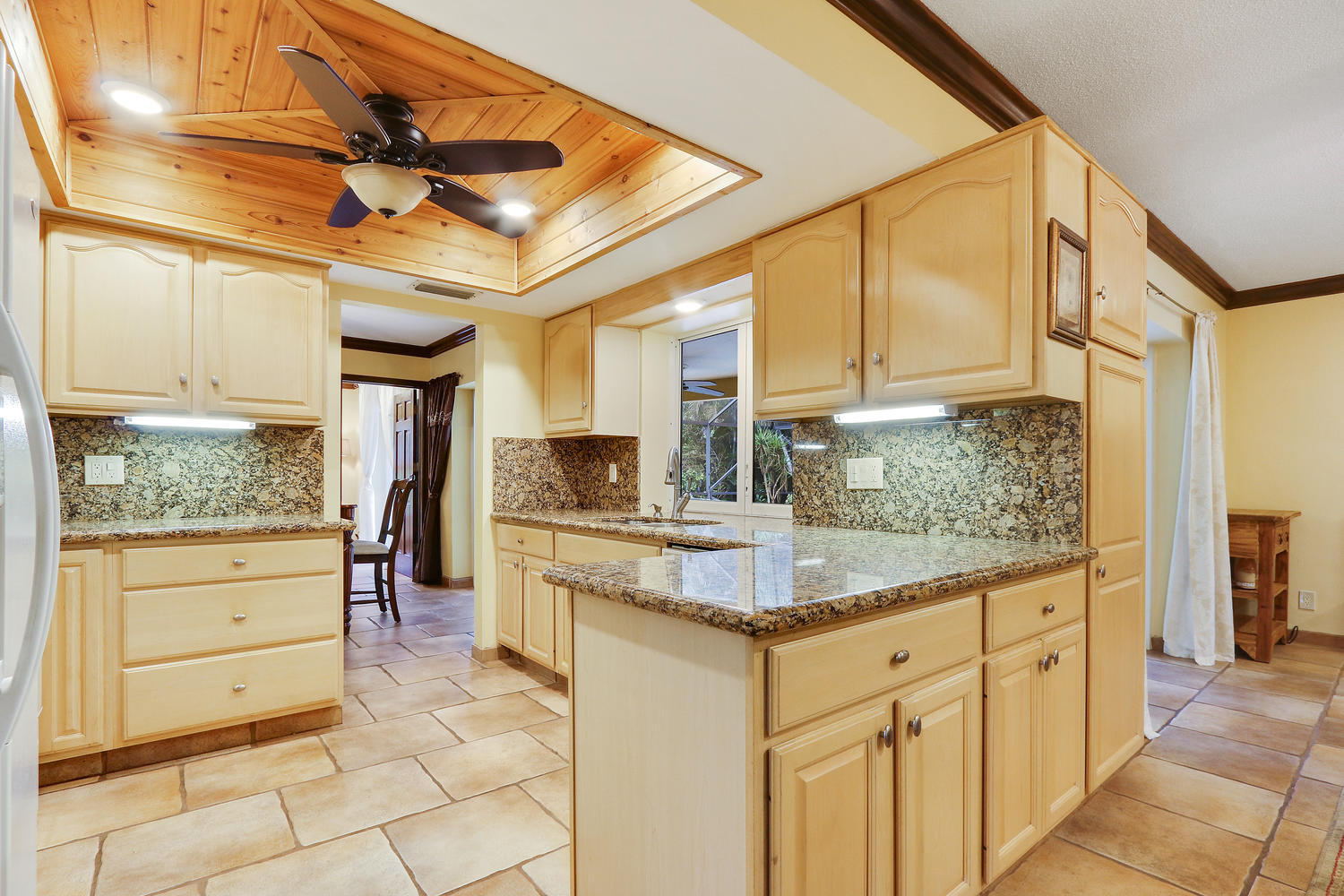 641 Northwest 10th Court Boca Raton, FL 33486 - Photo 7 of 26 641 NW 10th Ct Boca Raton FL-large-008-2