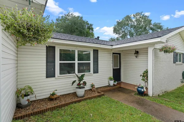 $239,900 | 1706 Timberline Street, Henderson, TX 75654