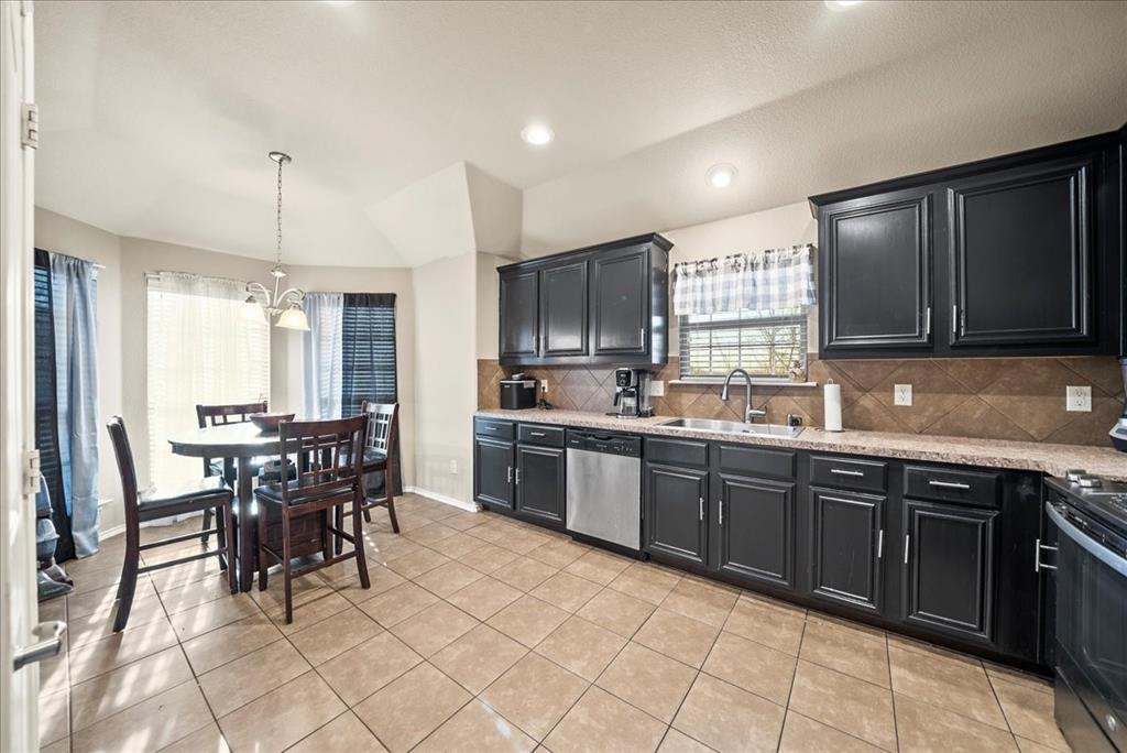 2001 Woodmere Drive Lancaster, TX 75134 - Photo 14 of 28