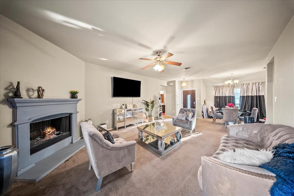 2001 Woodmere Drive Lancaster, TX 75134 - Photo 10 of 28