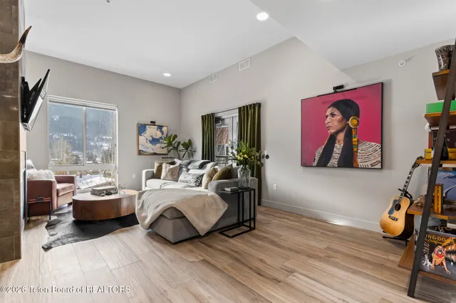 $2,200,000 | 150 West Simpson Avenue, Unit 404, Jackson, WY 83001