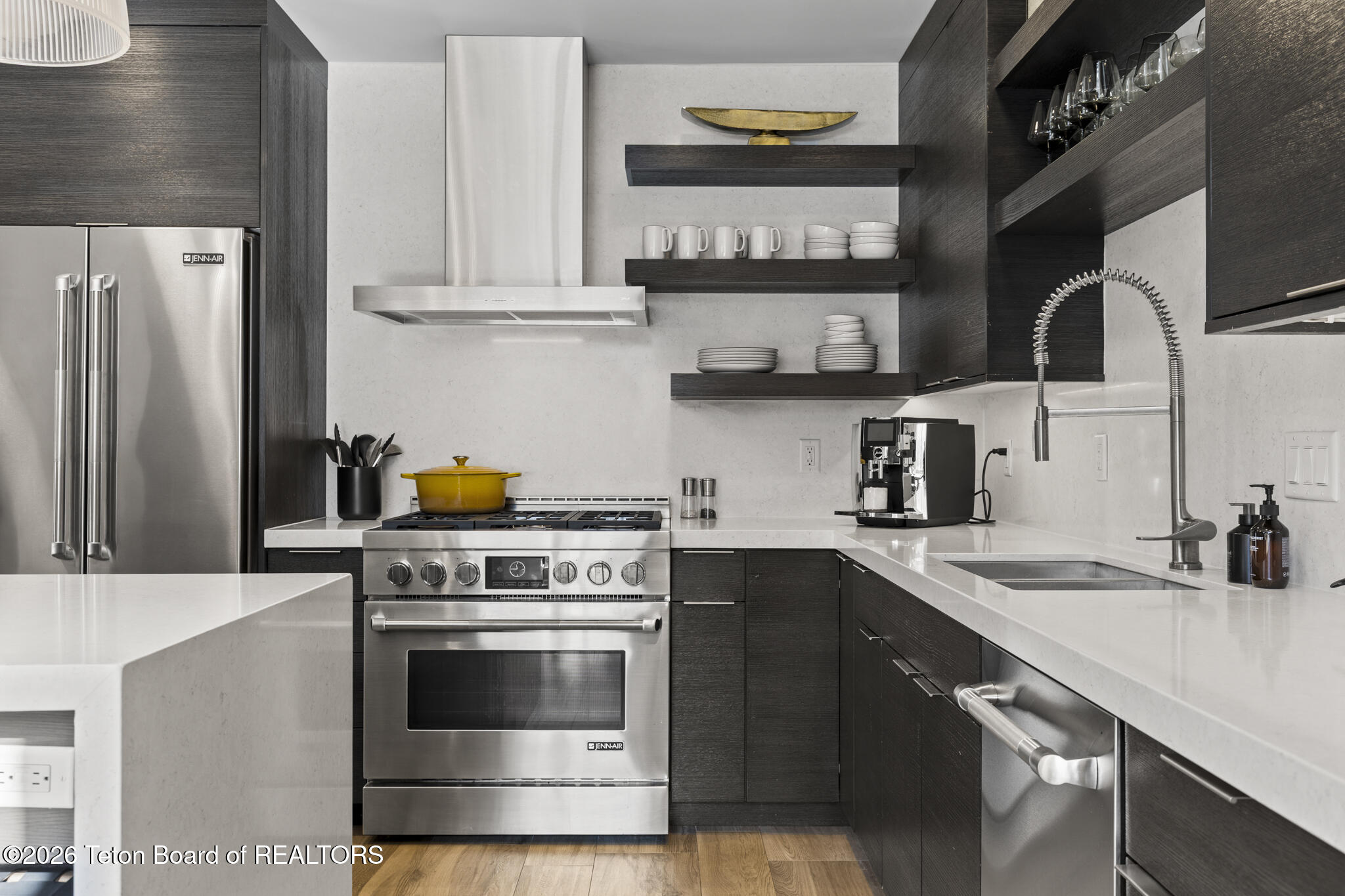 150 West Simpson Avenue, Unit 404 Jackson, WY 83001 - Photo 11 of 27 6V2A5213