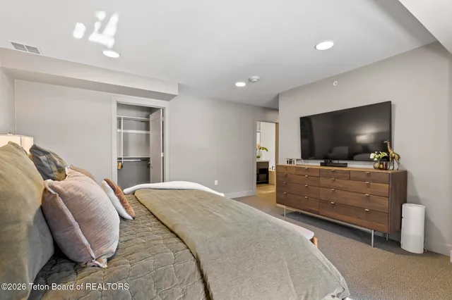 $2,200,000 | 150 West Simpson Avenue, Unit 404, Jackson, WY 83001