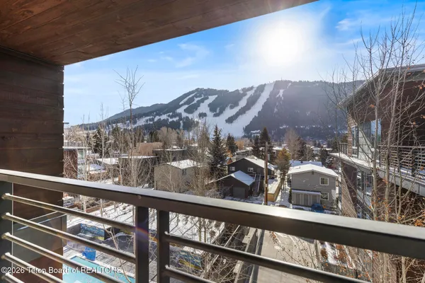$2,200,000 | 150 West Simpson Avenue, Unit 404, Jackson, WY 83001