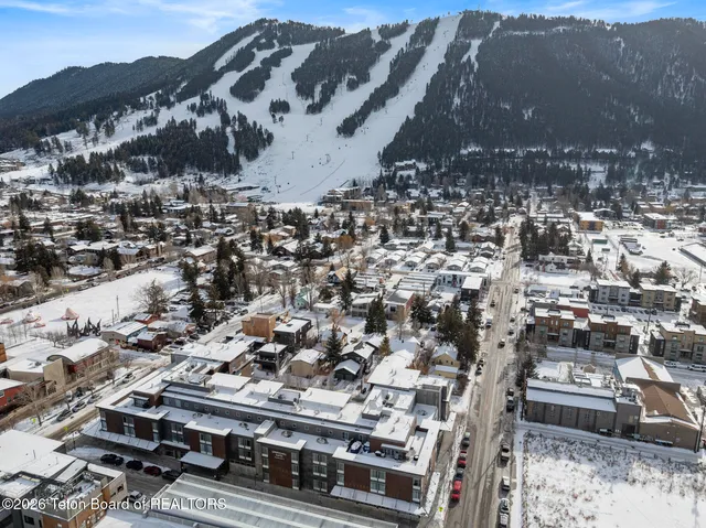$2,200,000 | 150 West Simpson Avenue, Unit 404, Jackson, WY 83001