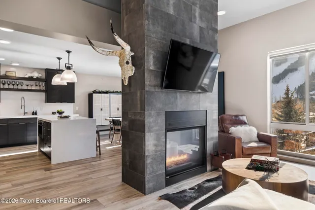 $2,200,000 | 150 West Simpson Avenue, Unit 404, Jackson, WY 83001