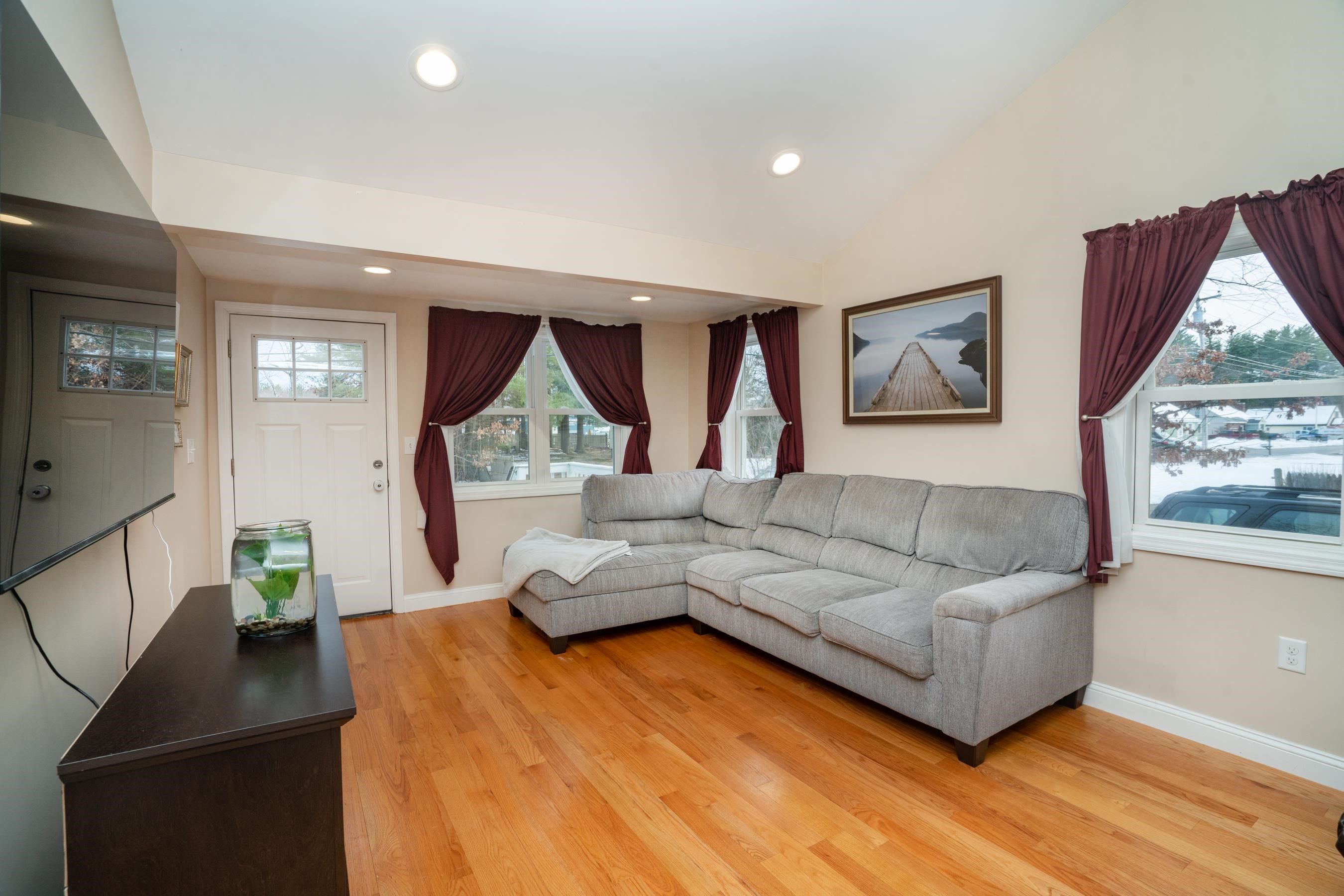 24 Walton Road Plaistow, NH 03865 - Photo 8 of 30