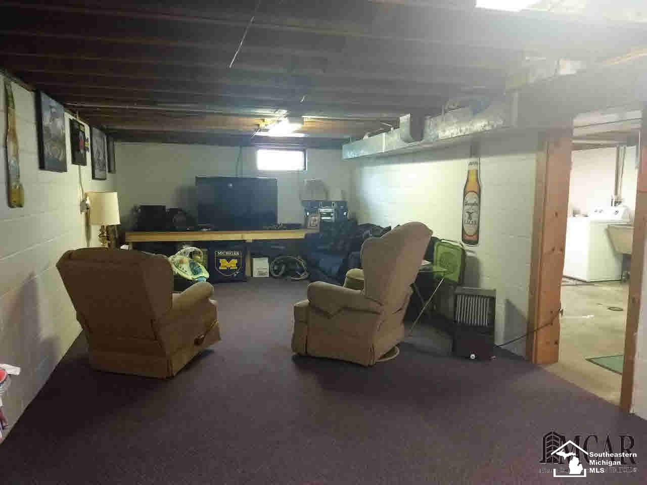 473 Ida Maybee Road Monroe, MI 48161 - Photo 8 of 12 21362921-7.JPG
