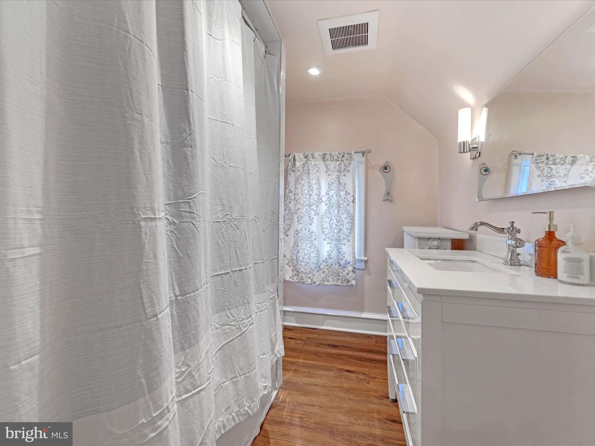 2938 Berkley Road Ardmore, PA 19003 - Photo 25 of 29 Bathroom