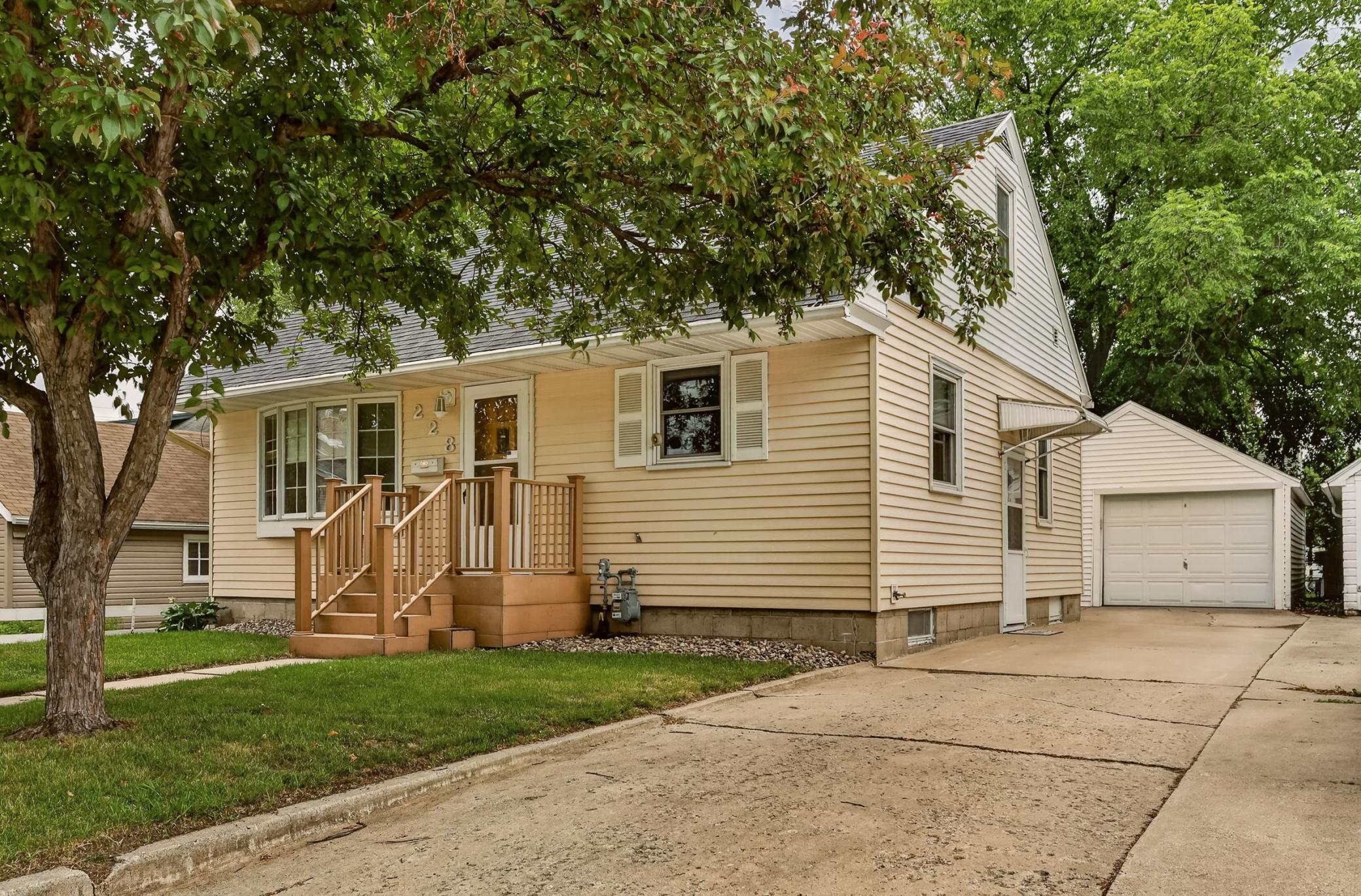 228 10 1/4 Street Southeast Rochester, MN 55904 - Photo 1 of 28