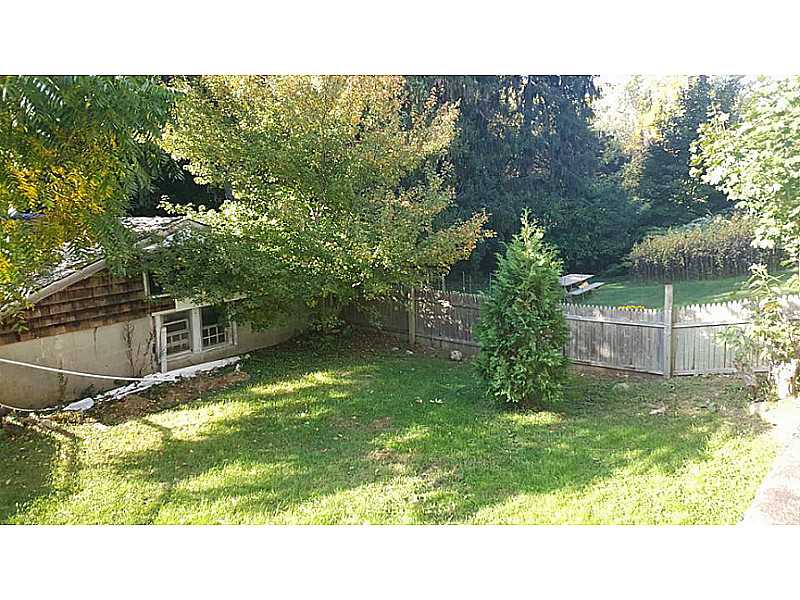 23 Spring Street Westerly, RI 02891 - Photo 7 of 18 Yard/Garden.