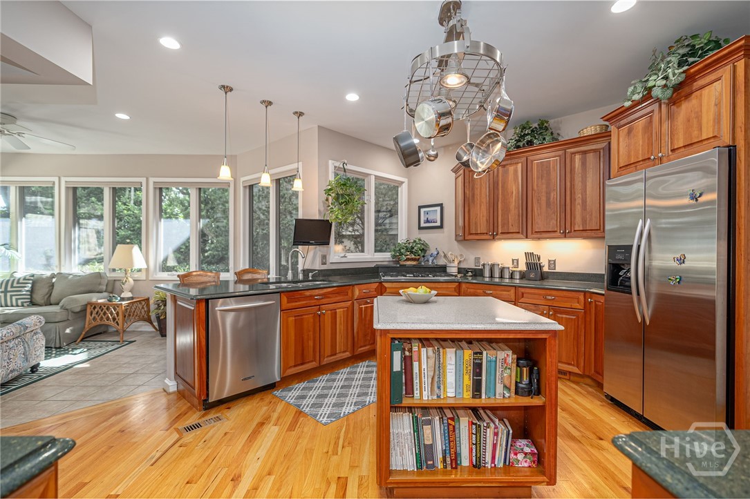 4 Windlass Court Savannah, GA 31411 - Photo 7 of 28