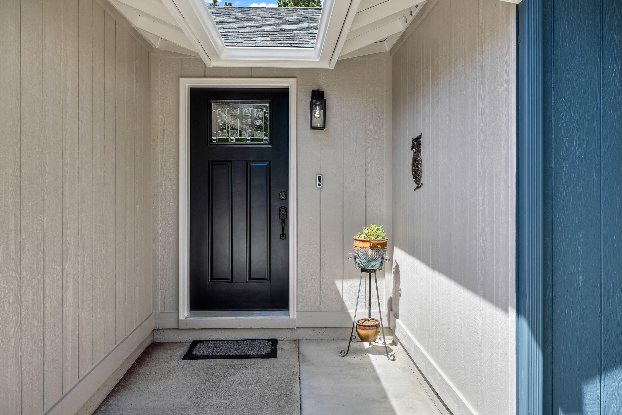 1255 Southwest 28th Street Redmond, OR 97756 - Photo 2 of 40 a view of an entryway with a door