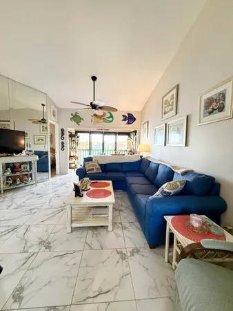 $134,600 | 5415 Casablanca Circle, Unit L25, Sebring, FL 33870