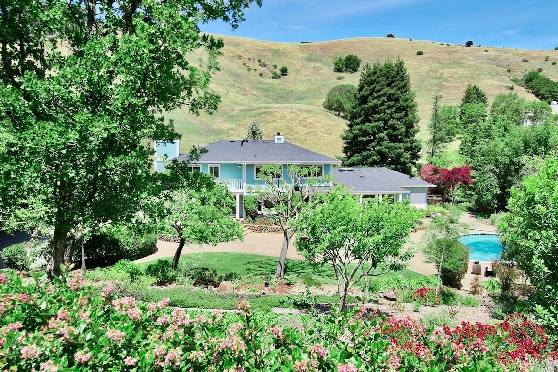 35 Oak Valley Drive Novato, CA 94947 - Photo 2 of 59